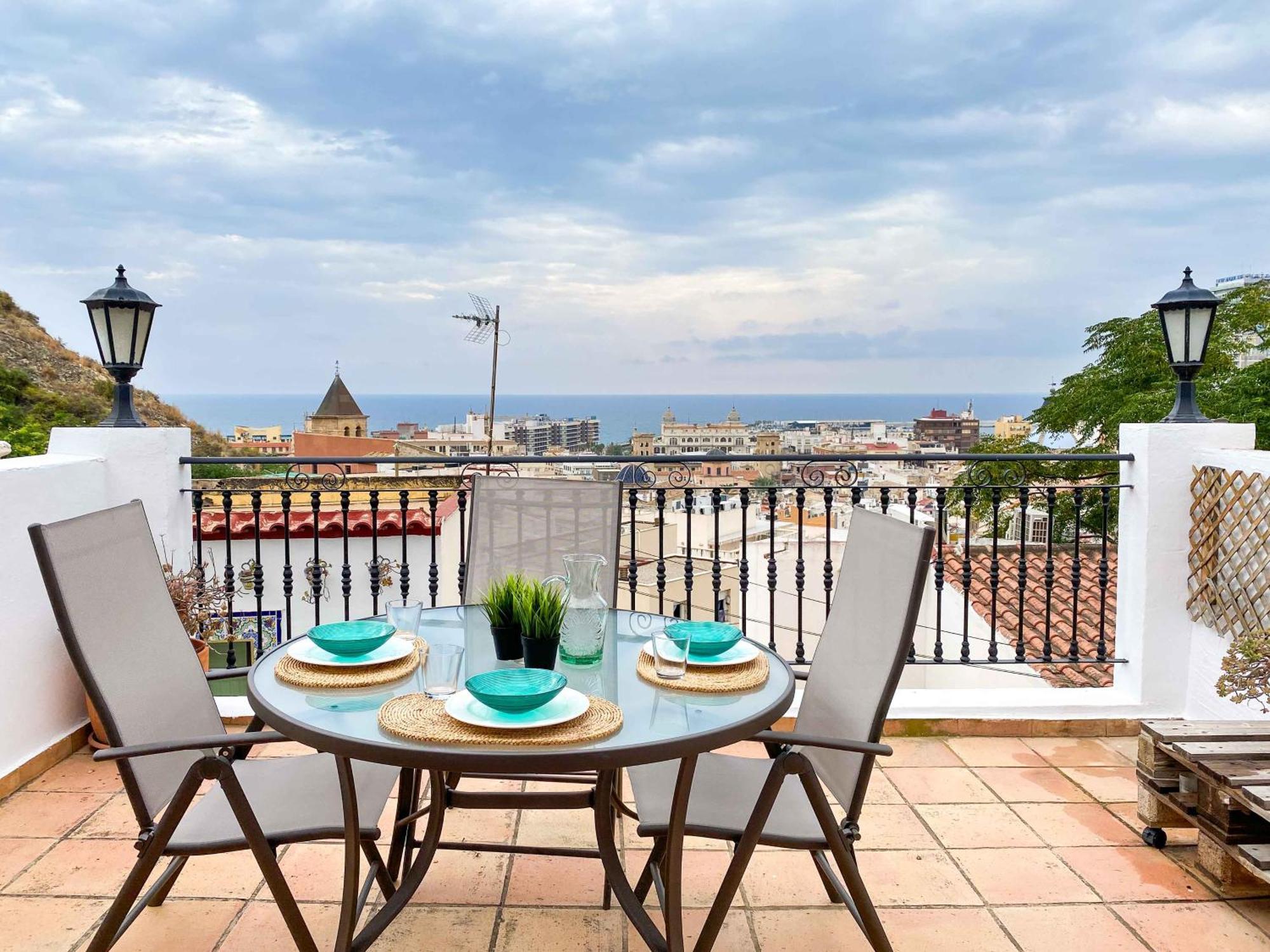 Casa Moll. Tradicion Y Bonitas Vistas De Alicante Eksteriør billede