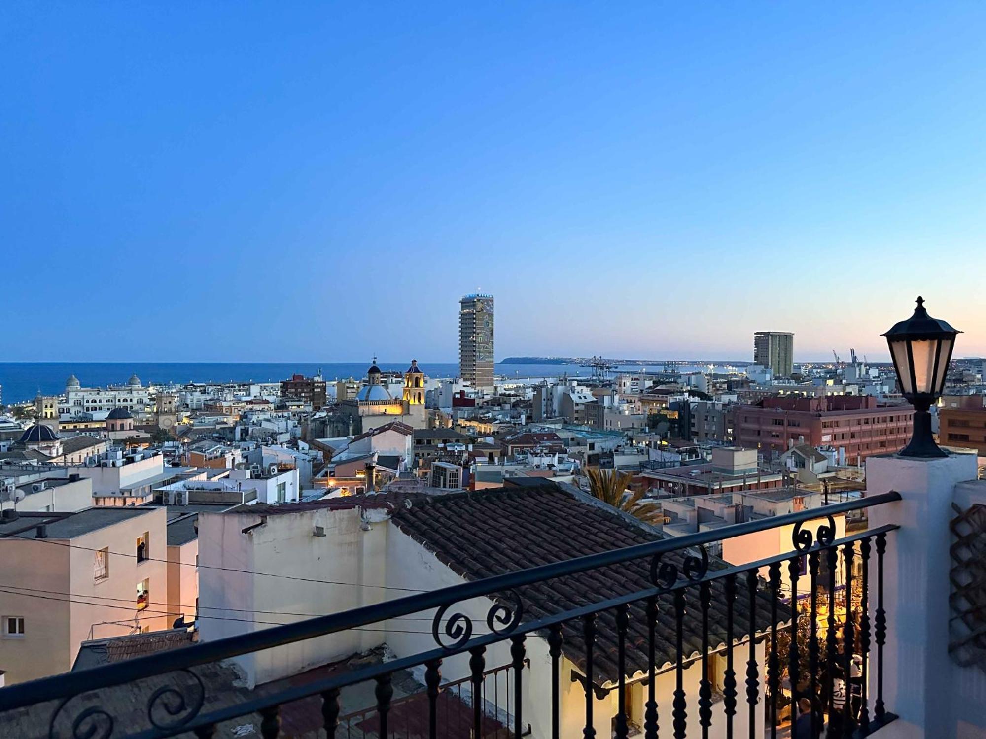 Casa Moll. Tradicion Y Bonitas Vistas De Alicante Eksteriør billede